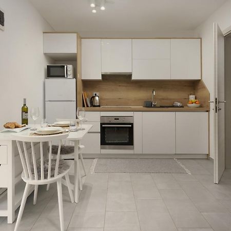 Apartments Elena Tia Medulin Extérieur photo