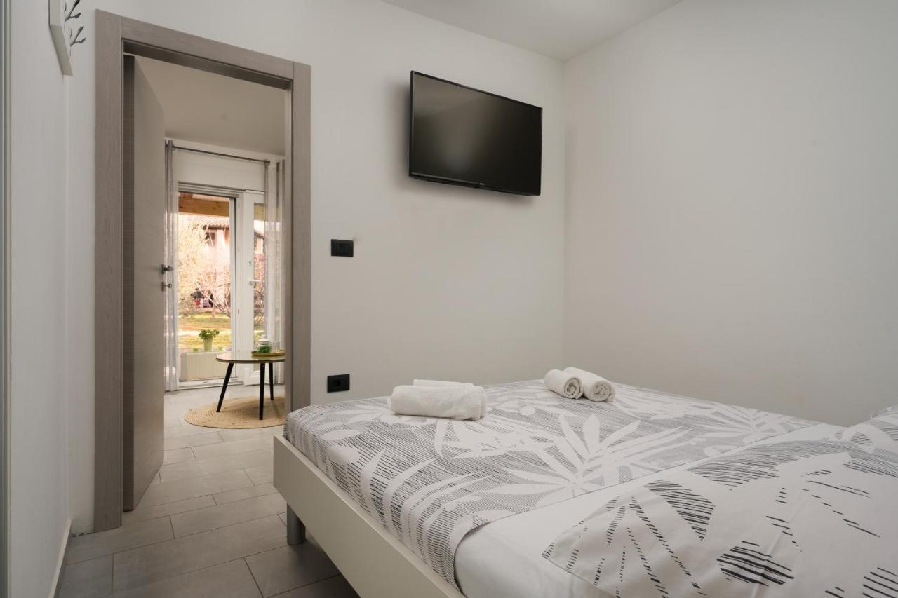 Apartments Elena Tia Medulin Extérieur photo