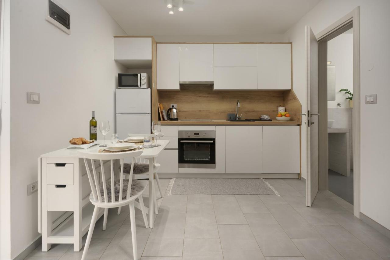 Apartments Elena Tia Medulin Extérieur photo