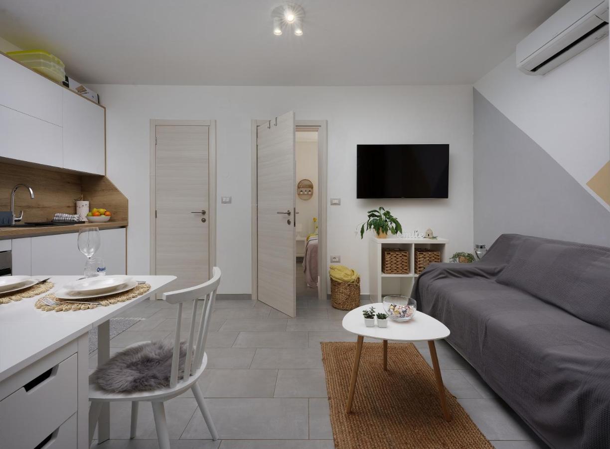 Apartments Elena Tia Medulin Extérieur photo